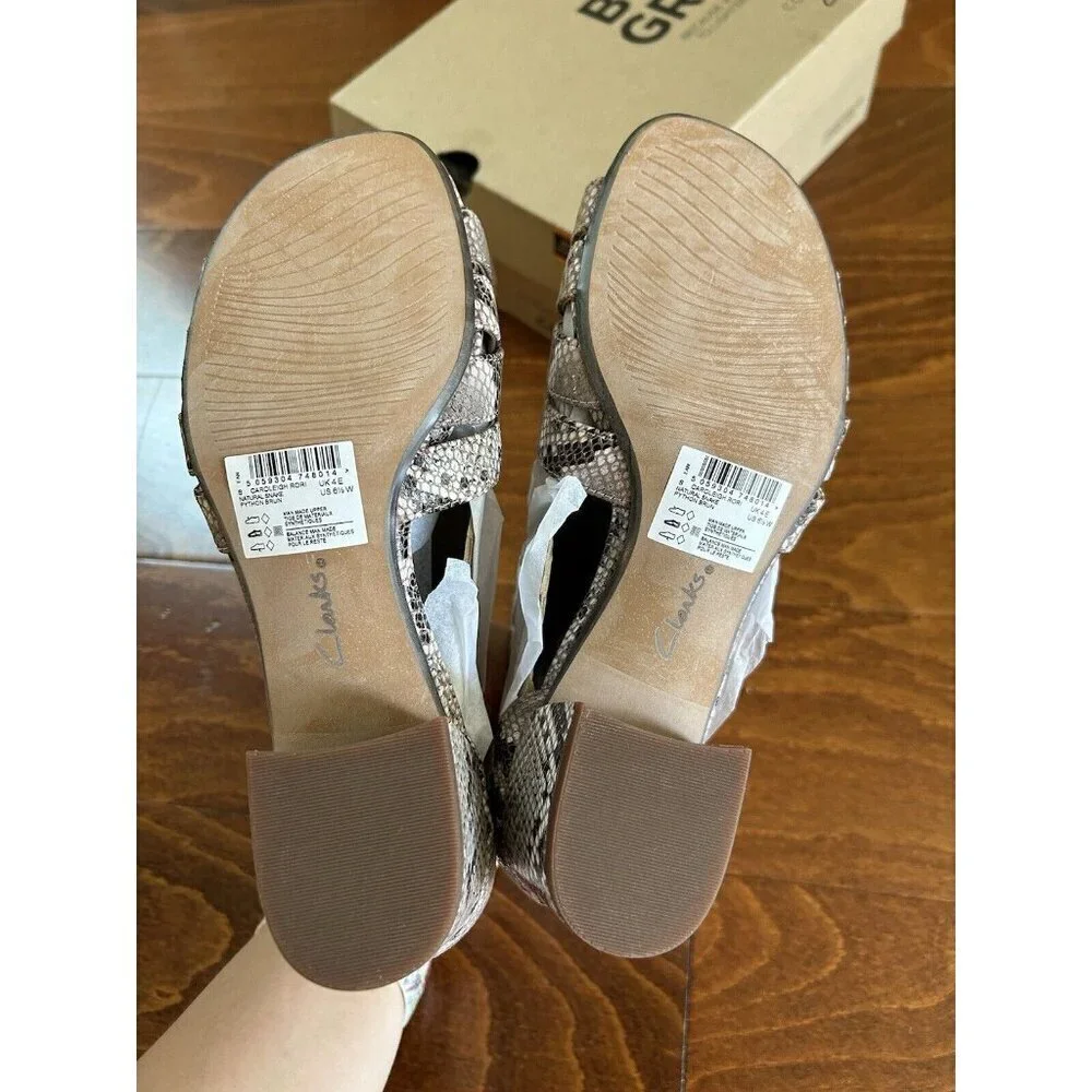 Clarks‎ Women's Caroleigh Rori Heeled Sandal Biege Snake Print 6.5 W NEW